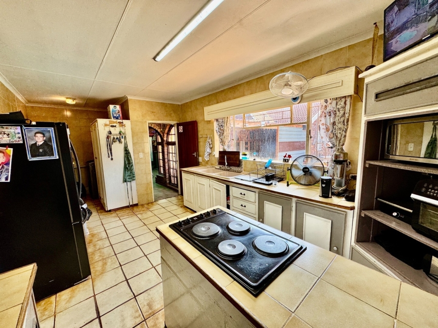 3 Bedroom Property for Sale in Mooivallei Park North West